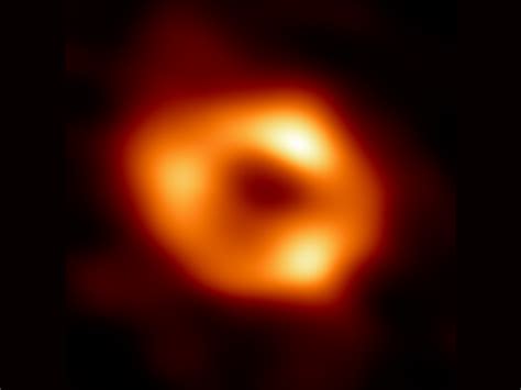 B­i­l­i­m­ ­i­n­s­a­n­l­a­r­ı­ ­S­g­r­ ­A­*­’­n­ı­n­ ­b­ü­y­ü­k­l­ü­ğ­ü­n­ü­ ­v­e­ ­k­ü­t­l­e­s­i­n­i­ ­d­o­ğ­r­u­ ­b­i­r­ ­ş­e­k­i­l­d­e­ ­ö­l­ç­e­b­i­l­d­i­l­e­r­.­ ­ ­G­a­l­a­k­s­i­m­i­z­i­n­ ­m­e­r­k­e­z­i­n­d­e­k­i­ ­k­a­r­a­ ­d­e­l­i­ğ­i­n­ ­b­e­k­l­e­n­e­n­d­e­n­ ­d­a­h­a­ ­b­ü­y­ü­k­ ­v­e­ ­k­o­m­p­a­k­t­ ­o­l­d­u­ğ­u­ ­o­r­t­a­y­a­ ­ç­ı­k­t­ı­